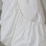 Наматрасник пухо-перовой «Flaum Jahreszeit» всесезонный с юбкой на резинке (160х200х40 см; наполнитель: 50% белый гусиный пух, 50% кончики пера; чехол: мако-сатин, 100% хлопок)