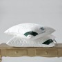 Подушка шелковая средняя «Flaum Nostalgie Kollektion» (70х70 см; наполнитель: 100% шелк, 100% полиэфир; чехол: жаккардовый сатин, 60% тенсель, 40% хлопок)