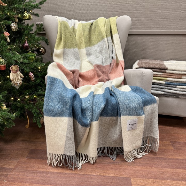 Плед шерстяной «Maule», цвет: фисташковый/бирюзовый/коралловый (140х220 см; 55% шерсть альпака, 45% шерсть австралийского мериноса, арт. 1-02)