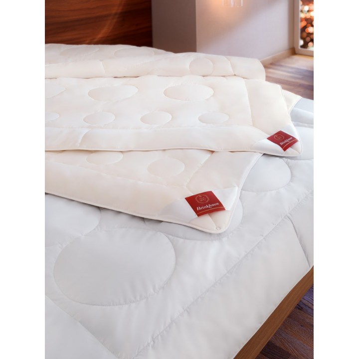 Одеяло шерстяное облегченное стеганое «Tibet» (200х220 см; наполнитель: 100% кашемир; чехол: сатин, 100% длинноволокнистый египетский хлопок)