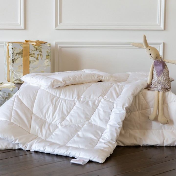 Комплект одеяло и подушка детские шелковые «Baby Silk Cocoon» (100х135 см (1), 40х60 см (1); наполнитель: 100% шелк Mulberry; чехол: сатин, 100% хлопок)