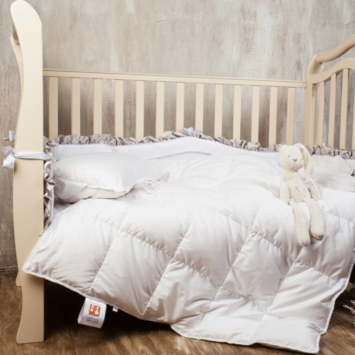 Комплект одеяло и подушка детские пуховые «Baby Snow Grass» (100х150 см (1), 40х60 см (1); наполнитель: 100% белый гусиный пух; чехол: батист, 100% хлопок)