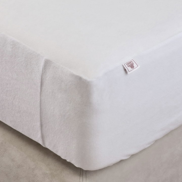 Наматрасник защитный непромокаемый «Stop Grass» с юбкой на резинке (200х200х40 см; махра, полиуретановая мембрана: 80% хлопок, 20% полиуретан)